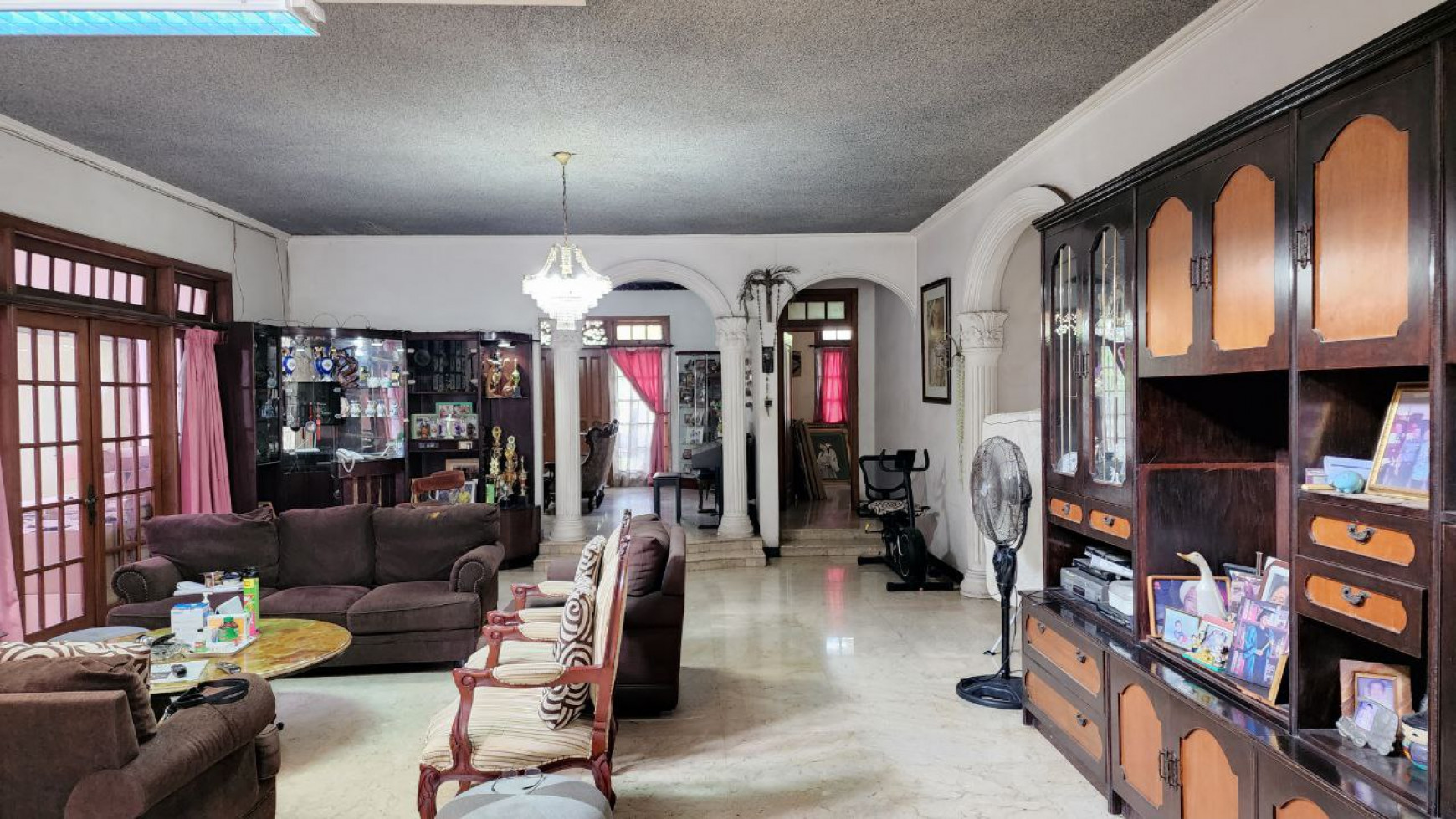 Dijual Rumah Cantik Asri Cempaka Putih Tengah Raya