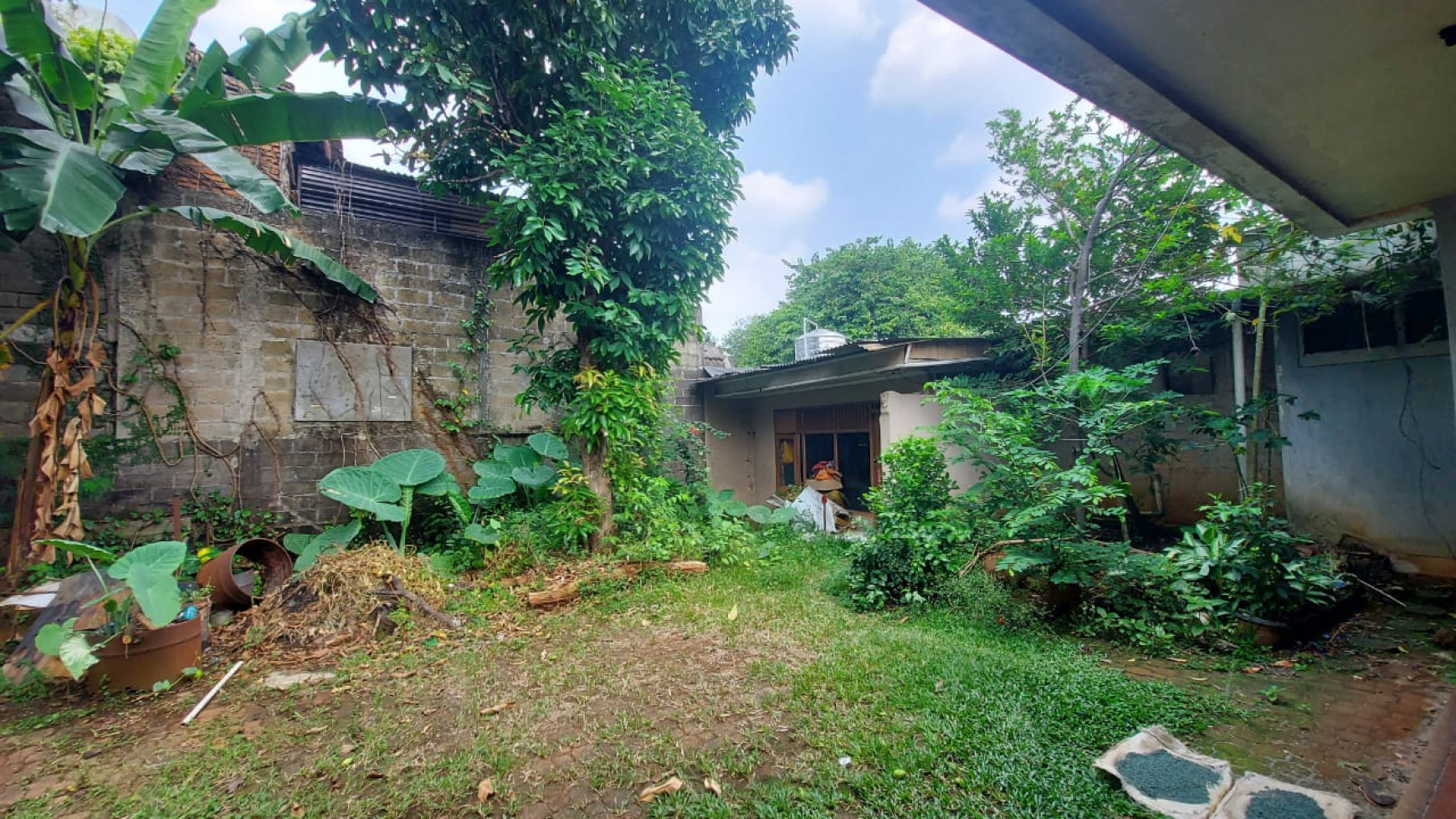 Rumah Lokasi Strategis Dengan Harga di Bawah Pasar @Veteran, Jakarta Selatan