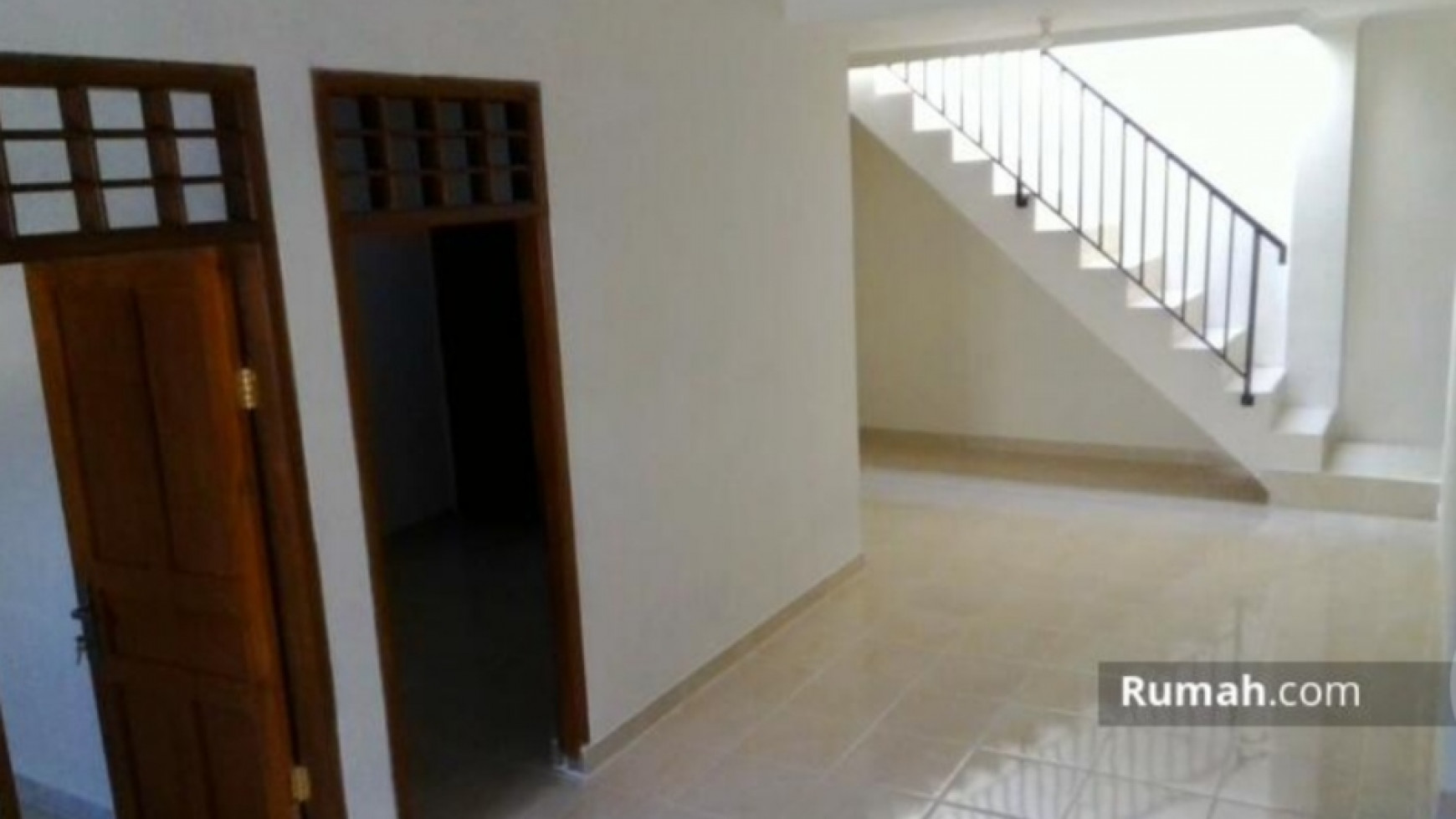 Termurah. Rumah 2 Lantai Bermis Serpong Asri. Cisauk..