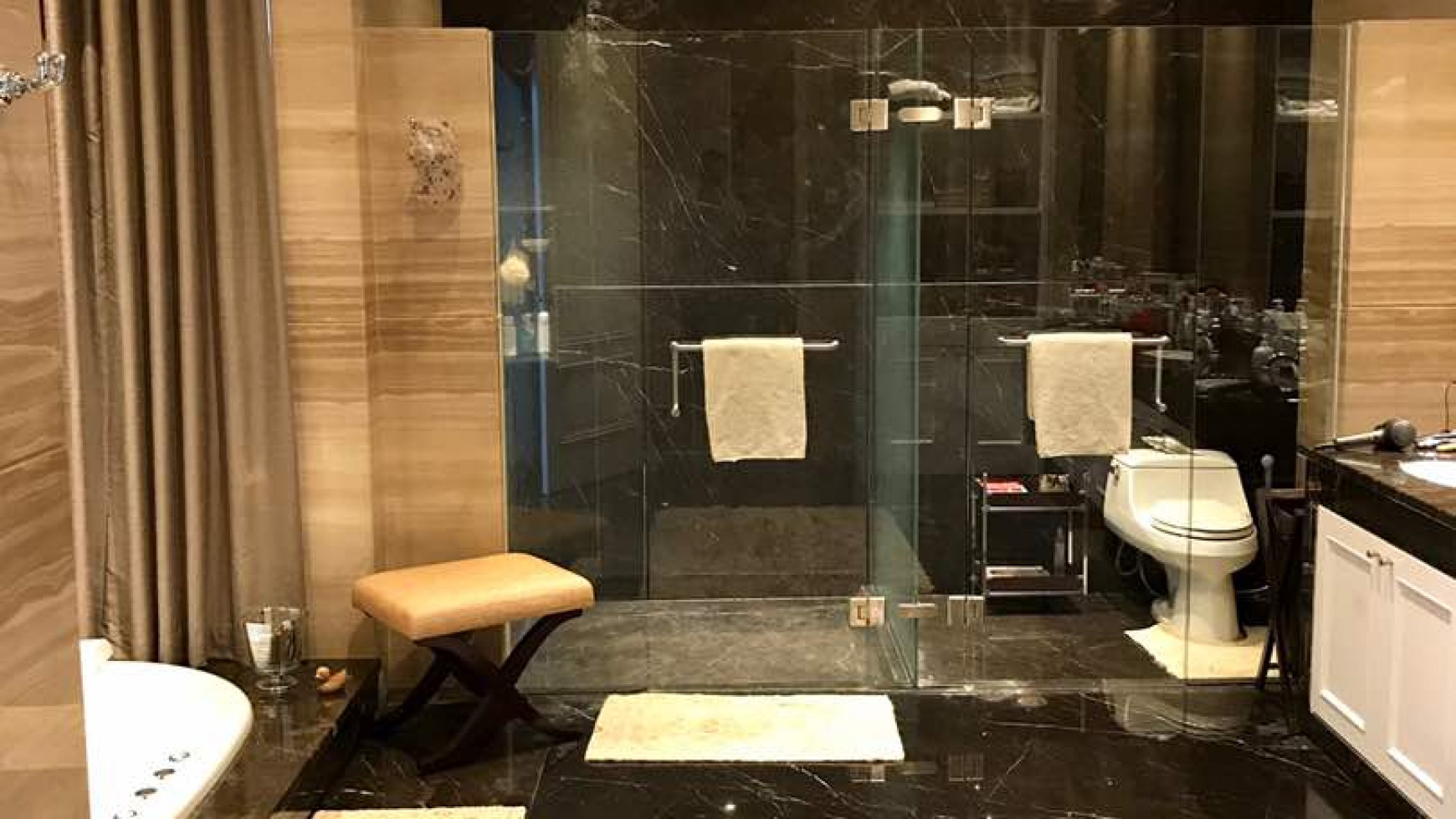 Rumah Lux Dengan Lingkungan Yang Tenang @ Kemang Timur Jakarta Selatan