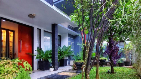 Dijual  Rumah Bagus Tropical Minimalis Siap Huni   Jagakarsa, Jakarta Selatan 