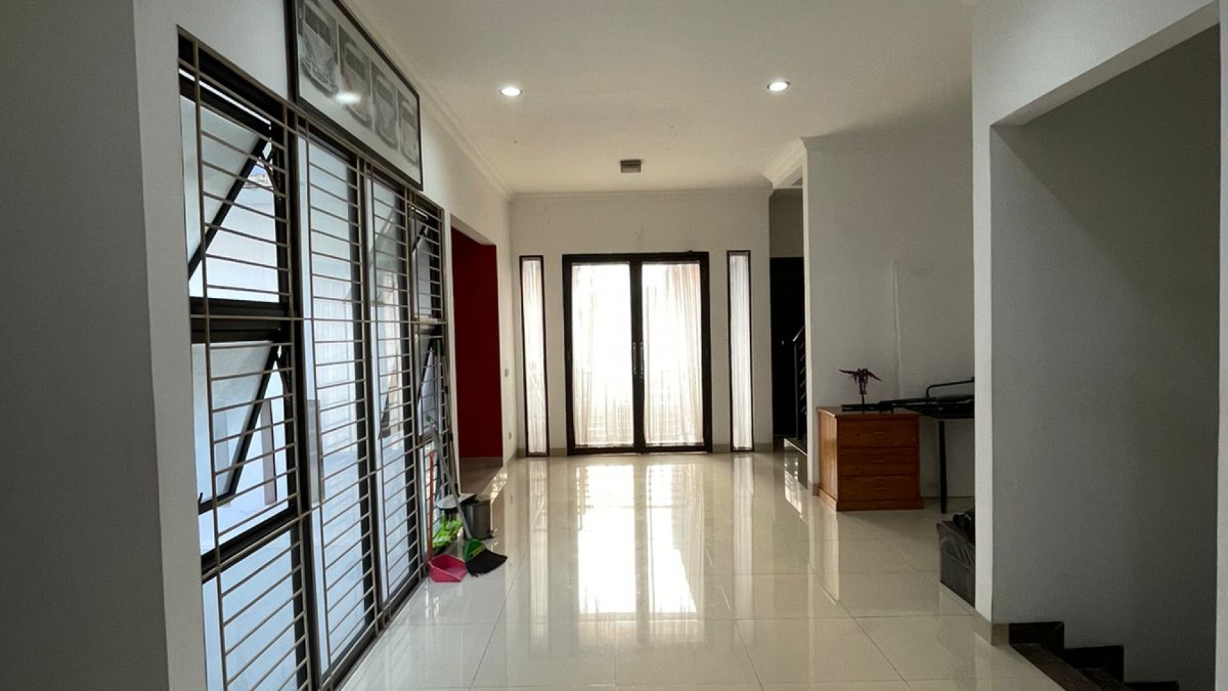 Dijual  Rumah Bagus Tropical Minimalis Siap Huni   Jagakarsa, Jakarta Selatan 