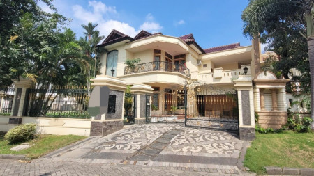 Rumah Hoom Full Furnished Graha Famili