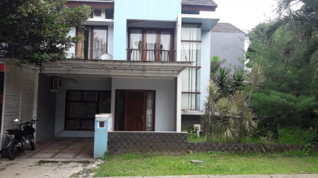 Rumah di Bintaro Luas tanah besar lokasi di cluster Emerald Town House