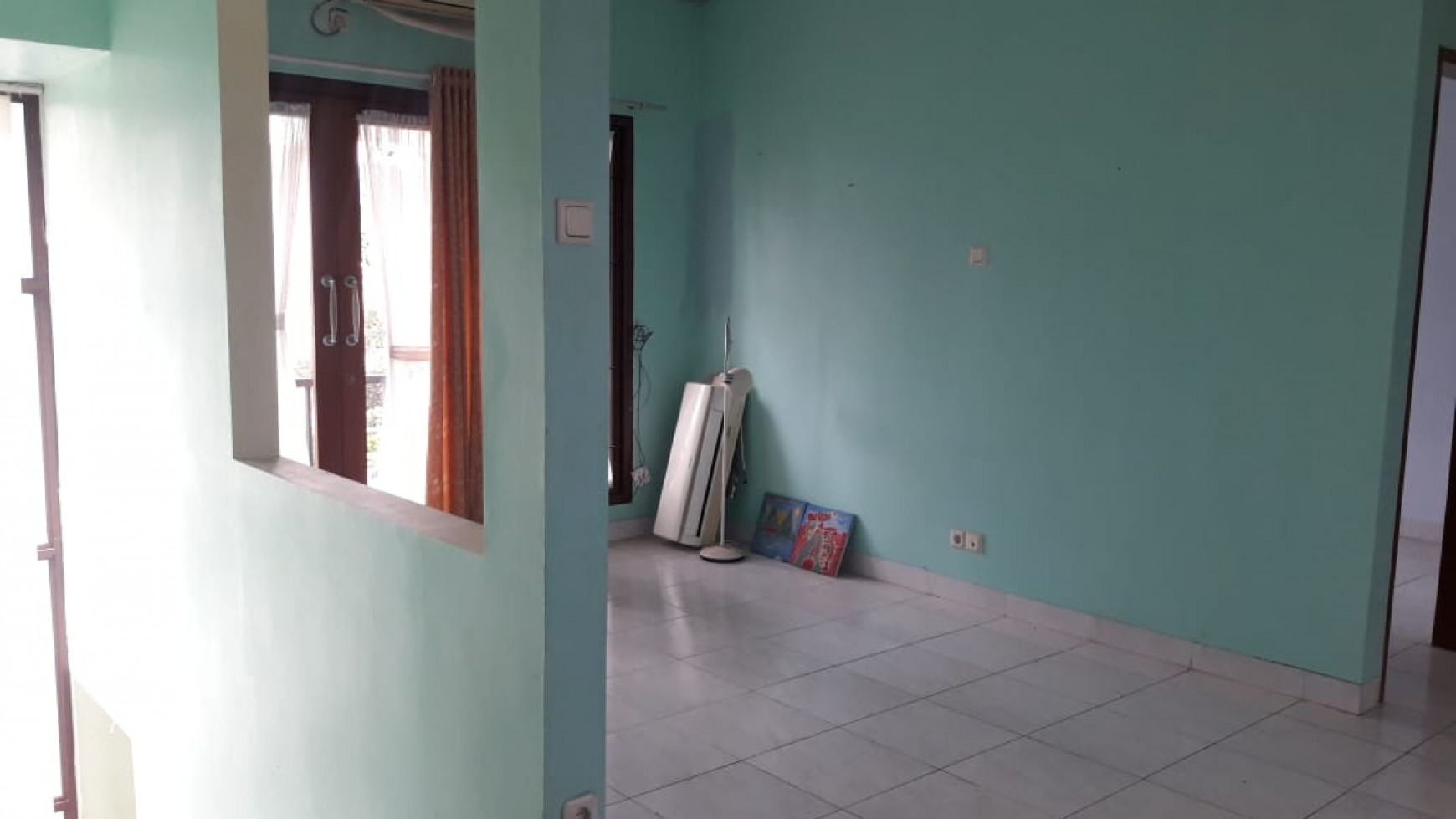 Rumah di Bintaro Luas tanah besar lokasi di cluster Emerald Town House