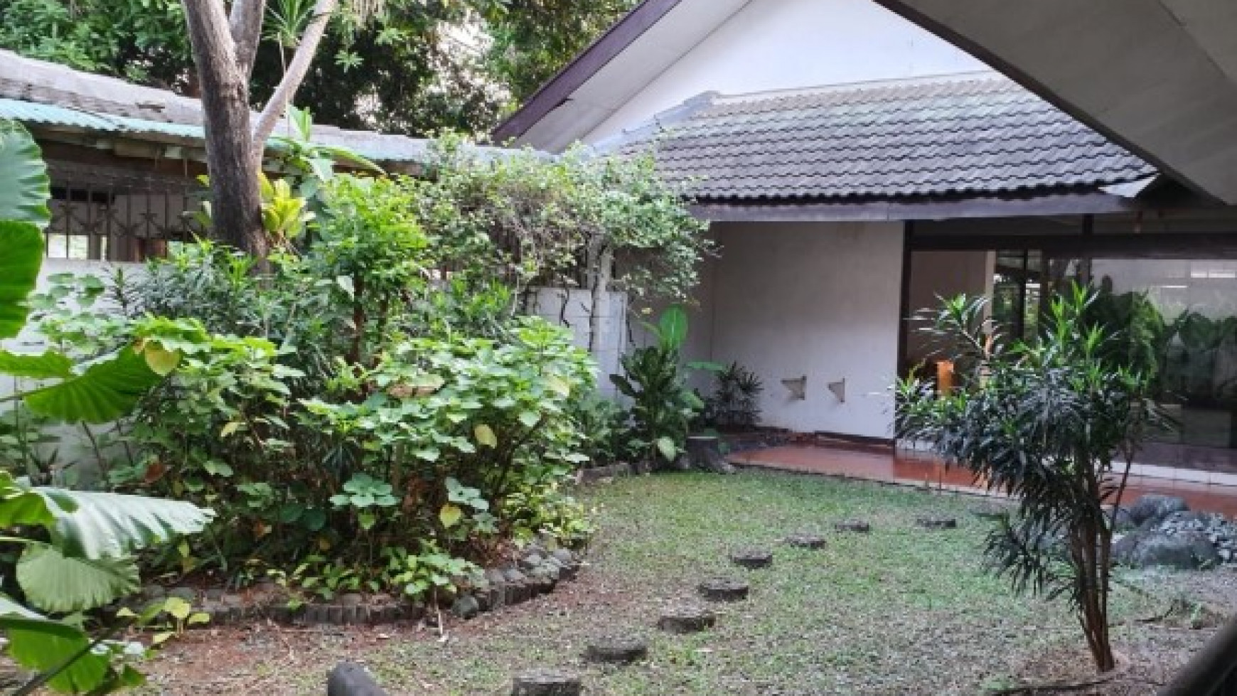 Rumah hitung tanah di Lebak bulus dekat RS Fatmawati (Her)