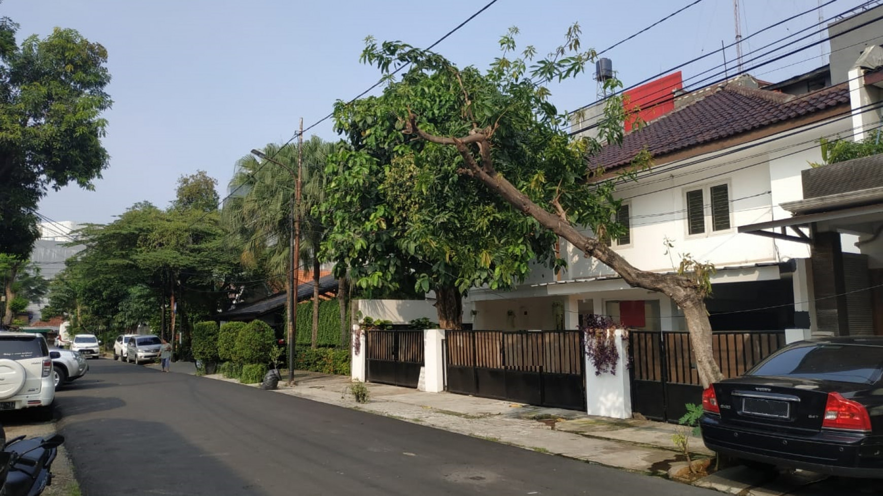 Rumah dengan layout kantor di Lokasi strategis dekat Panglima Polim, Melawai Raya - Bulungan