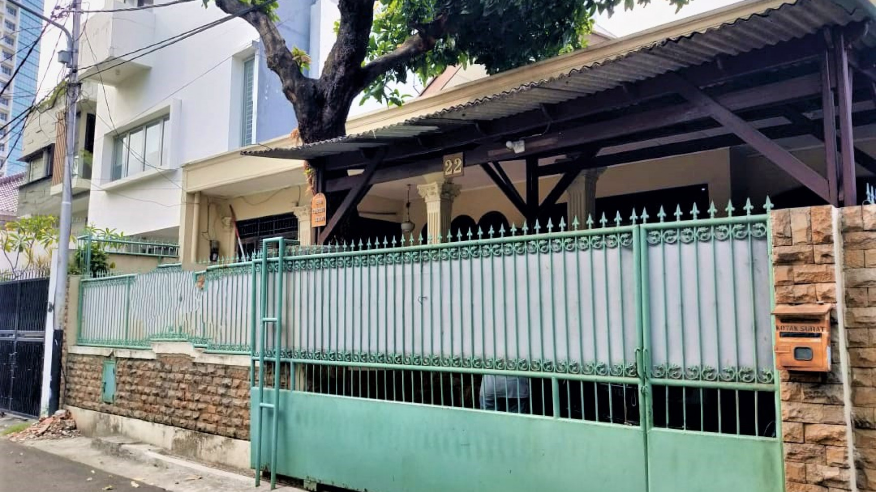 Rumah hitung tanah di Jl. Sungai Sambas