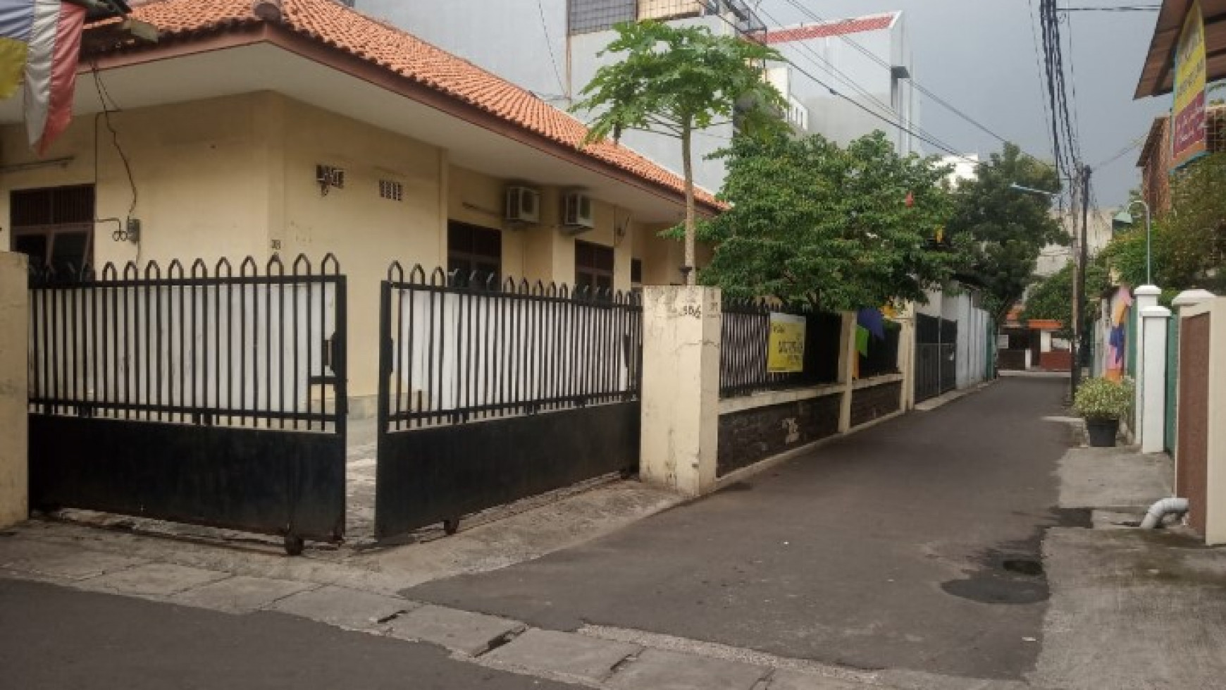 Rumah dgn usaha kos produktif di Jl. Muwardi, Grogol dekat Trisakti