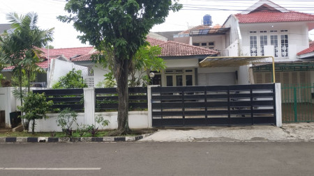 Rumah dalam cluster di Buncit Indah Jakarta Selatan