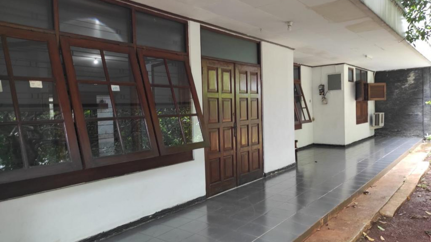 DIJUAL RUMAH JALAN PATIUNUS KEBAYORAN BARU JAKARTA SELATAN