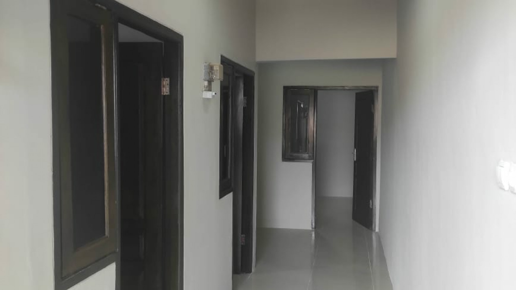 Dijual Rumah Kos- Kostan Perumahan Graha Kuncara Eksekutif Sidoarjo kota - Baru 2 Lantai - SHM - 9 K.Tidur - Furnish - AC - Waterheater