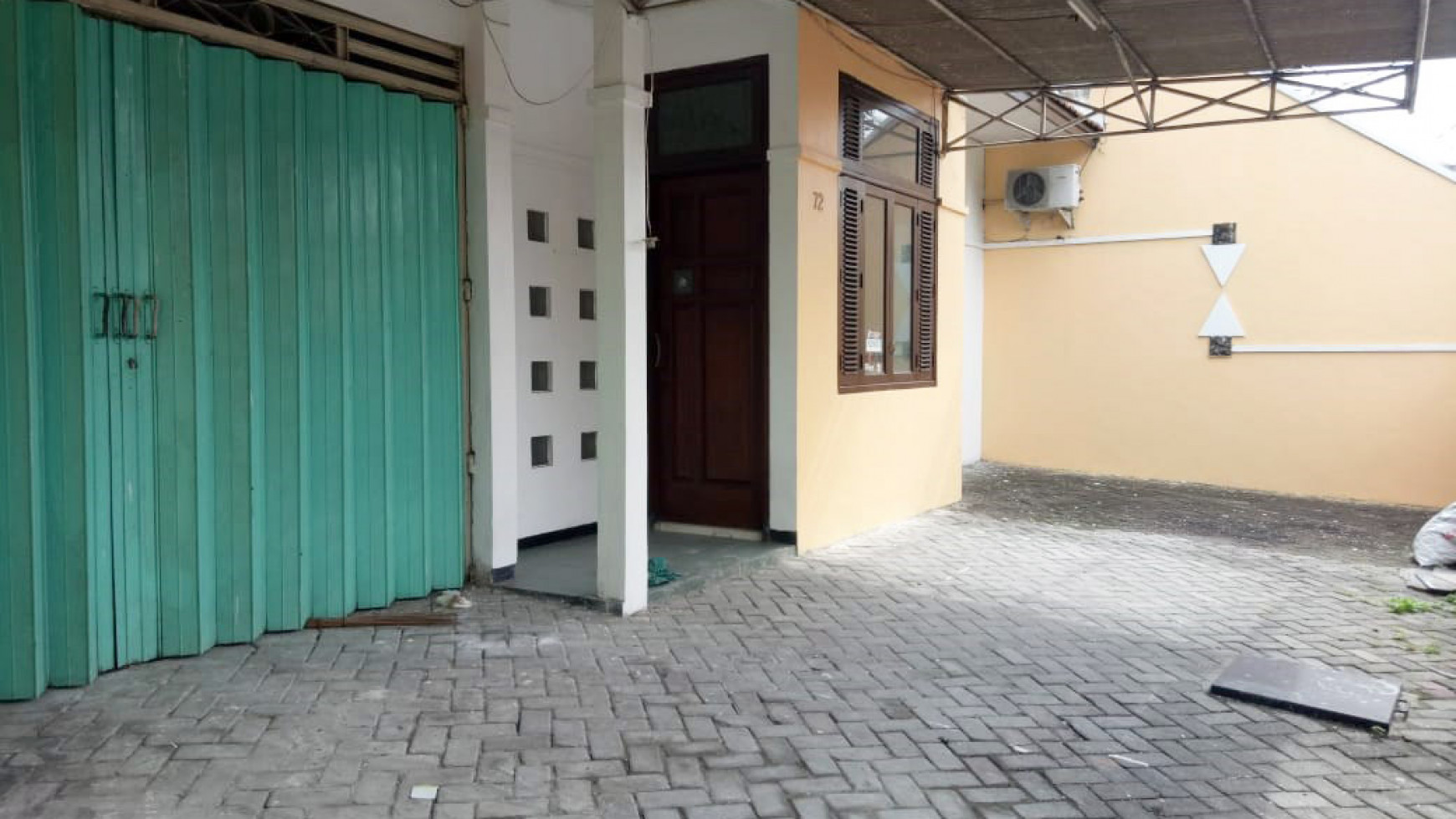 Rumah di Kutisari Selatan, Nol Jalan, bisa untuk rumah tinggal / usaha !!!