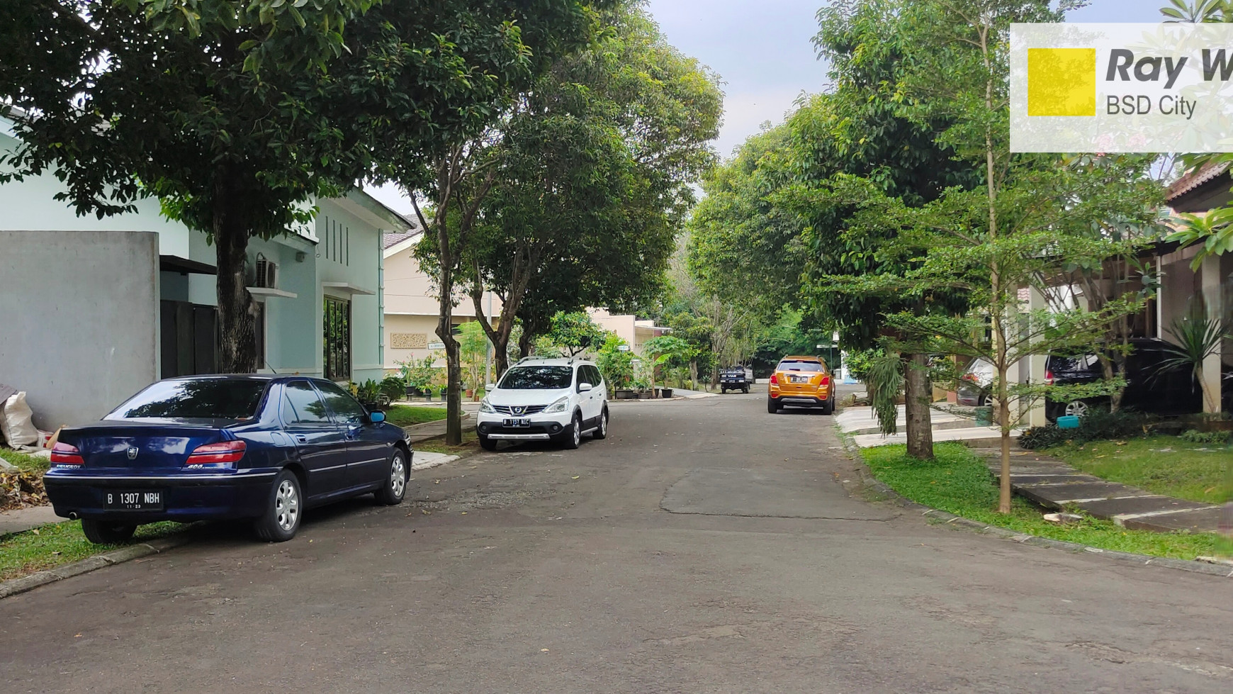 Rumah di Taman Chrysant Kencana Loka, dekat Pintu Tol BSD City