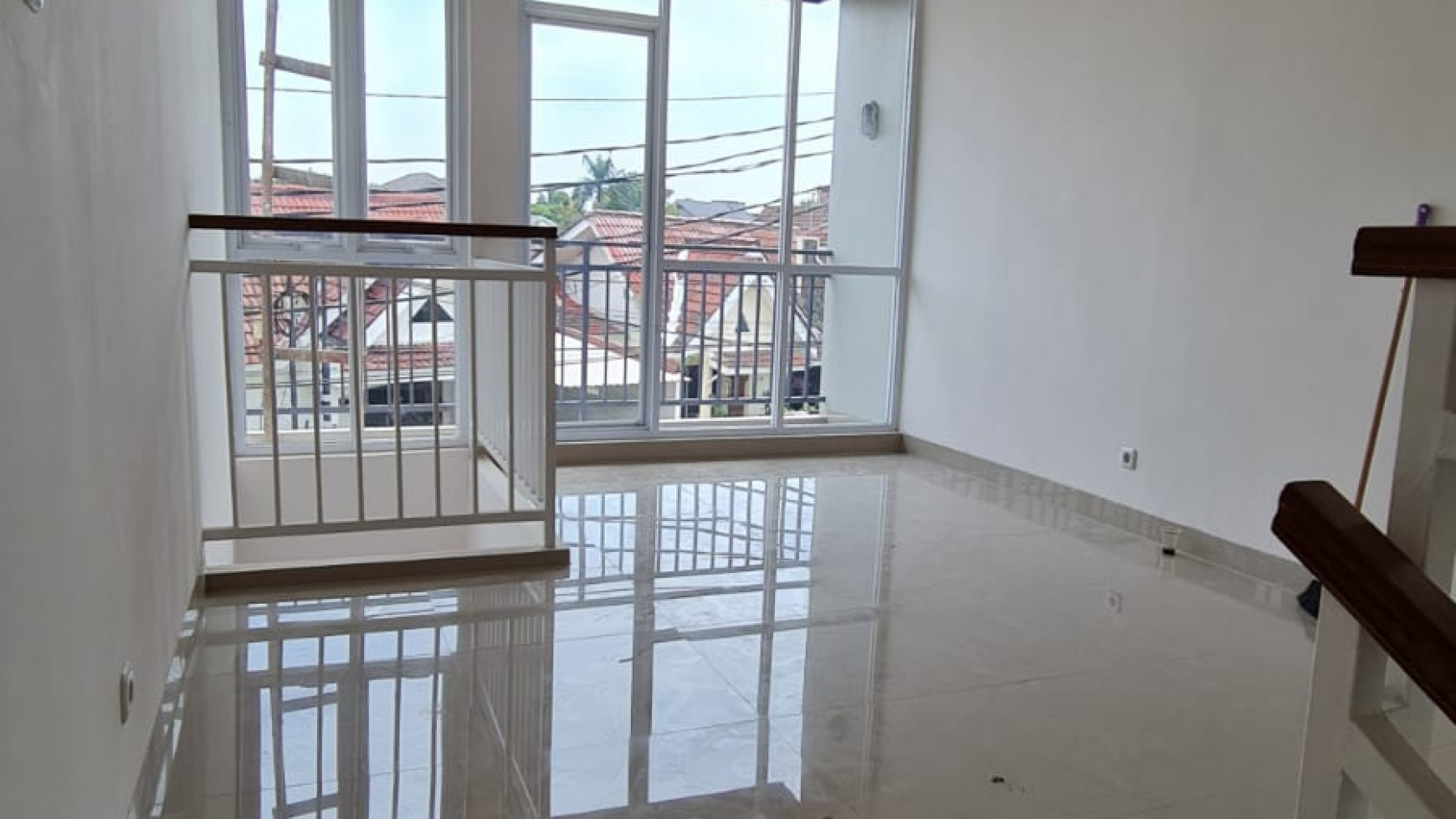 BRAND NEW HOUSE NUSA LOKA, 3 menit dari Pintu Tol BSD