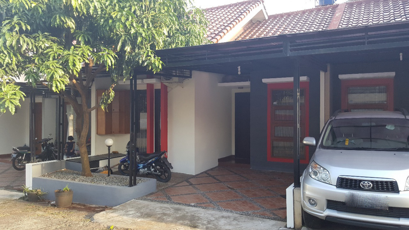 Dijual Rumah Nyaman Komp Deplu Daerah Kreo, Ciledug Tangerang
