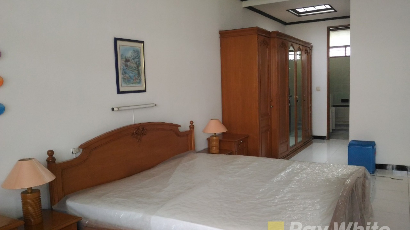 Disewakan Rumah Bagus, Asri dan Full Furnished di Geger Kalong, Bandung 