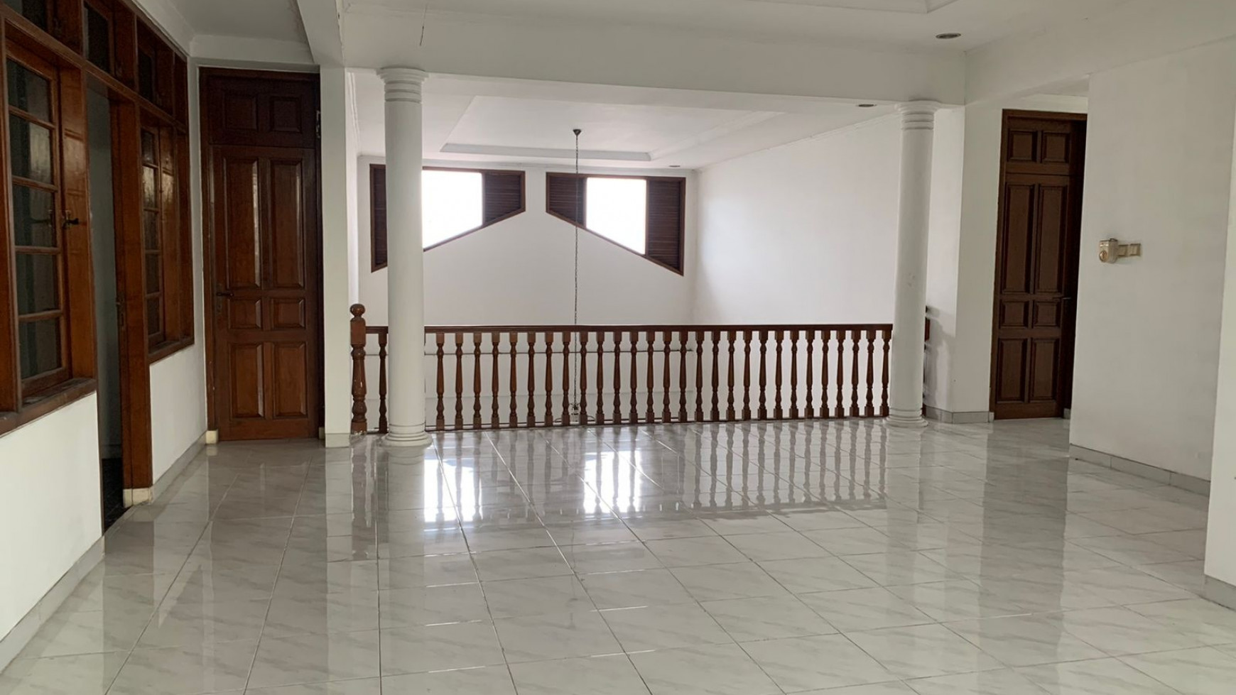 RUMAH SIAP HUNI, CIPETE, JAKARTA SELATAN 