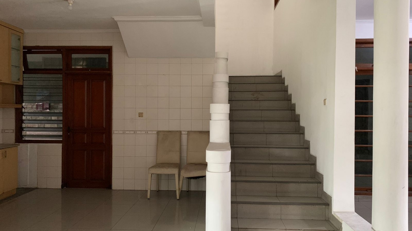 RUMAH SIAP HUNI, CIPETE, JAKARTA SELATAN 