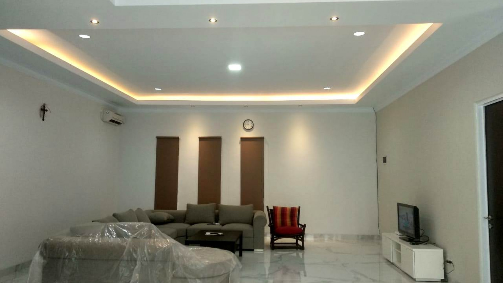 Rumah brand New di gandaria utara