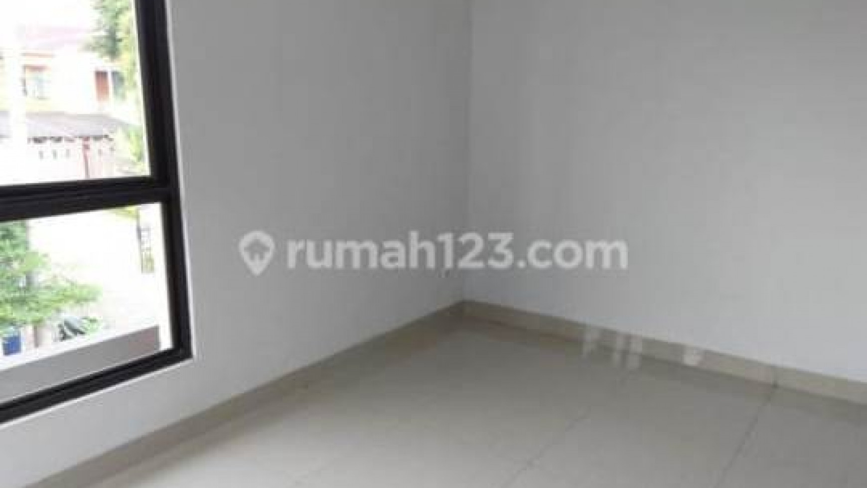 Rumah Cantik, Siap Huni di Ciputat