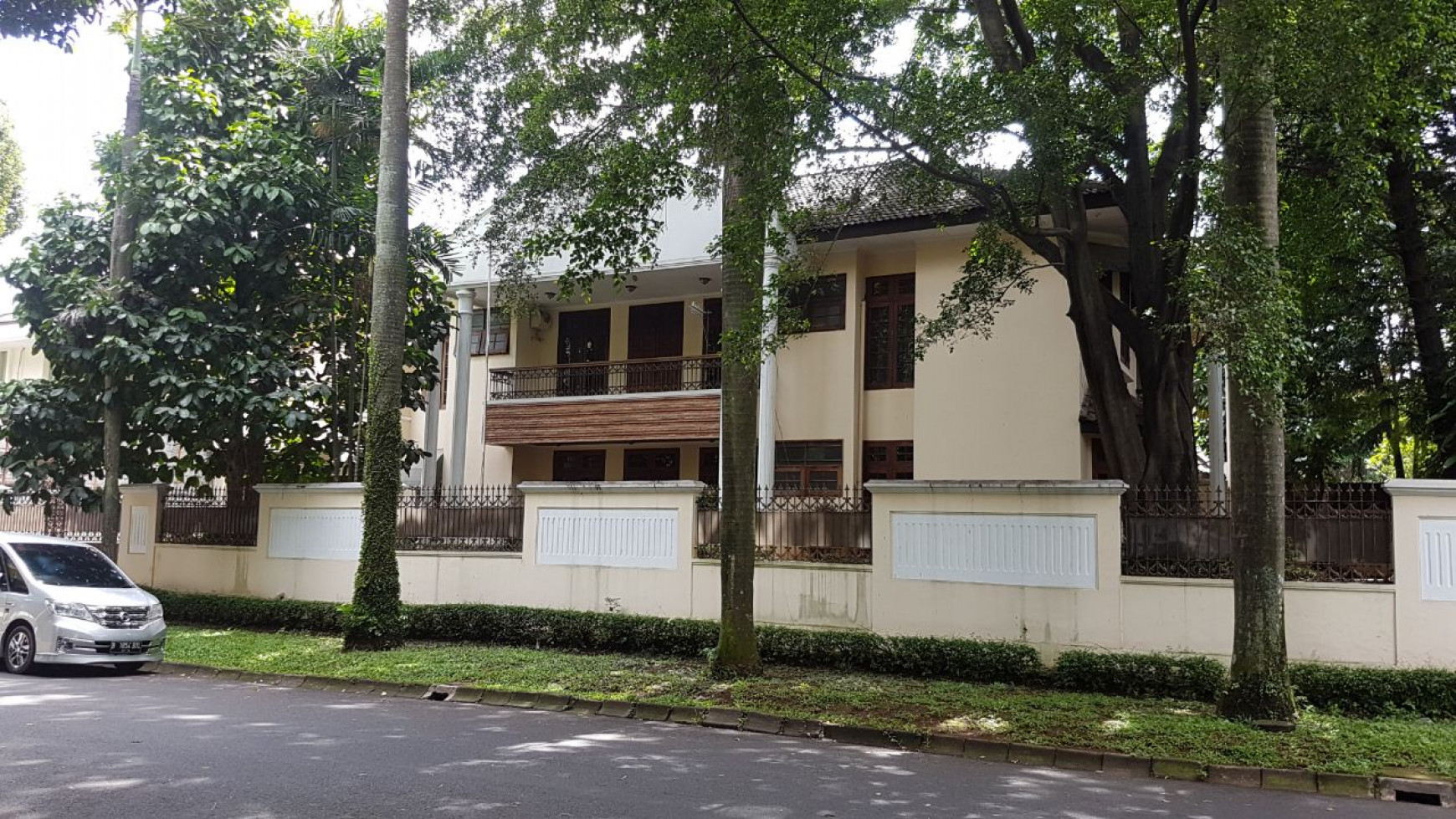 Dijual Rumah 2 Lantai di Pondok Indah 