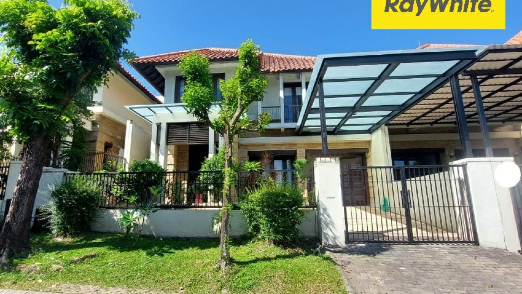 Dijual Rumah Graha Famili Surabaya Barat STRATEGIS dekat Pakuwon Indah , Bukit Darmo Golf, Pakuwon Mall