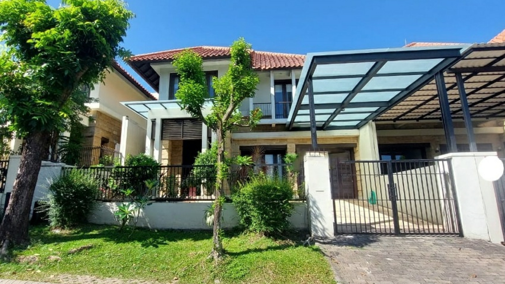 Dijual Rumah Graha Famili Surabaya Barat STRATEGIS dekat Pakuwon Indah , Bukit Darmo Golf, Pakuwon Mall