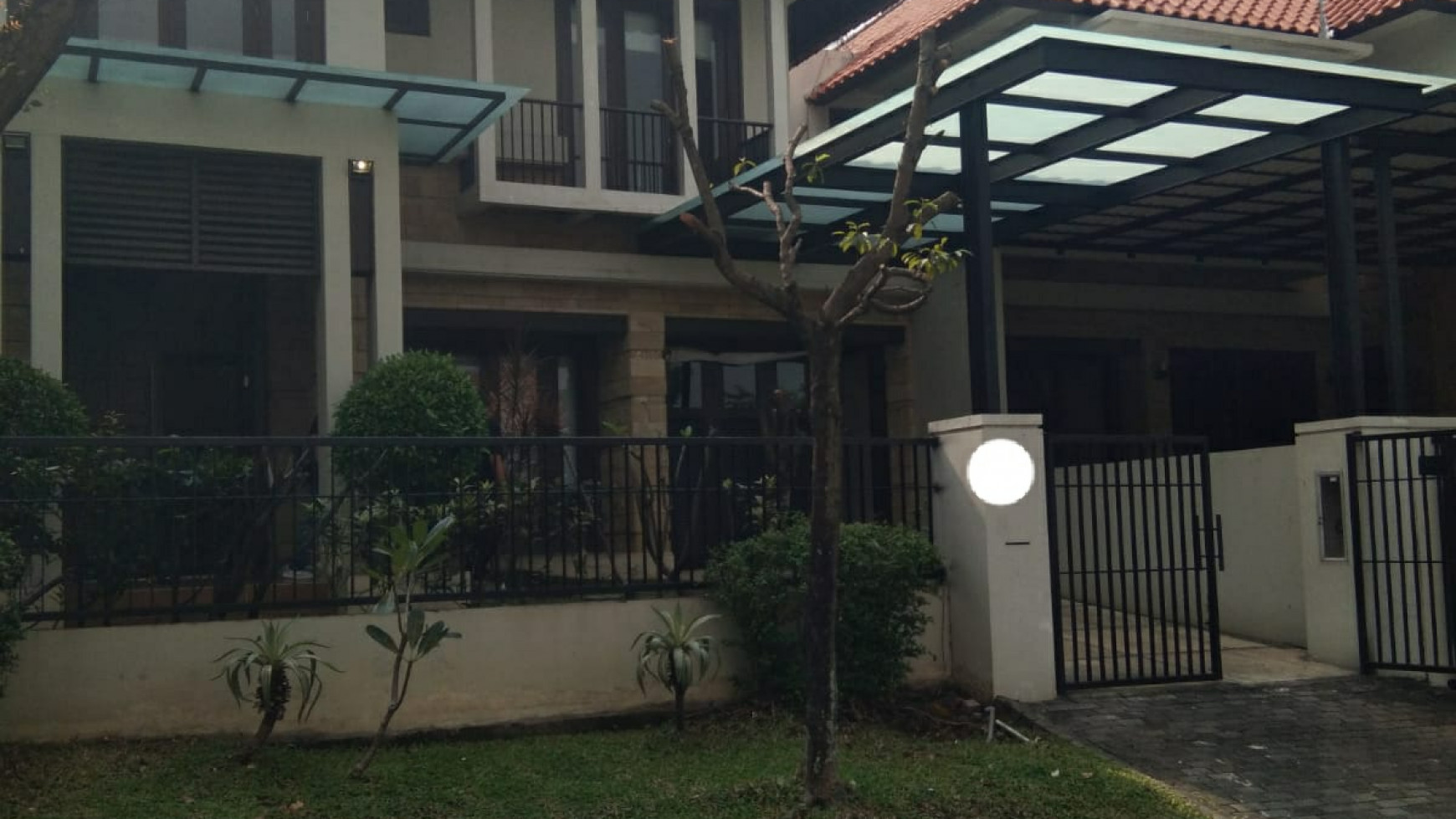 Dijual Rumah Graha Famili Surabaya Barat STRATEGIS dekat Pakuwon Indah , Bukit Darmo Golf, Pakuwon Mall