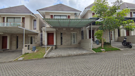 RUMAH MEWAH DI PERUMAHAN CITRA GRAND MUTIARA