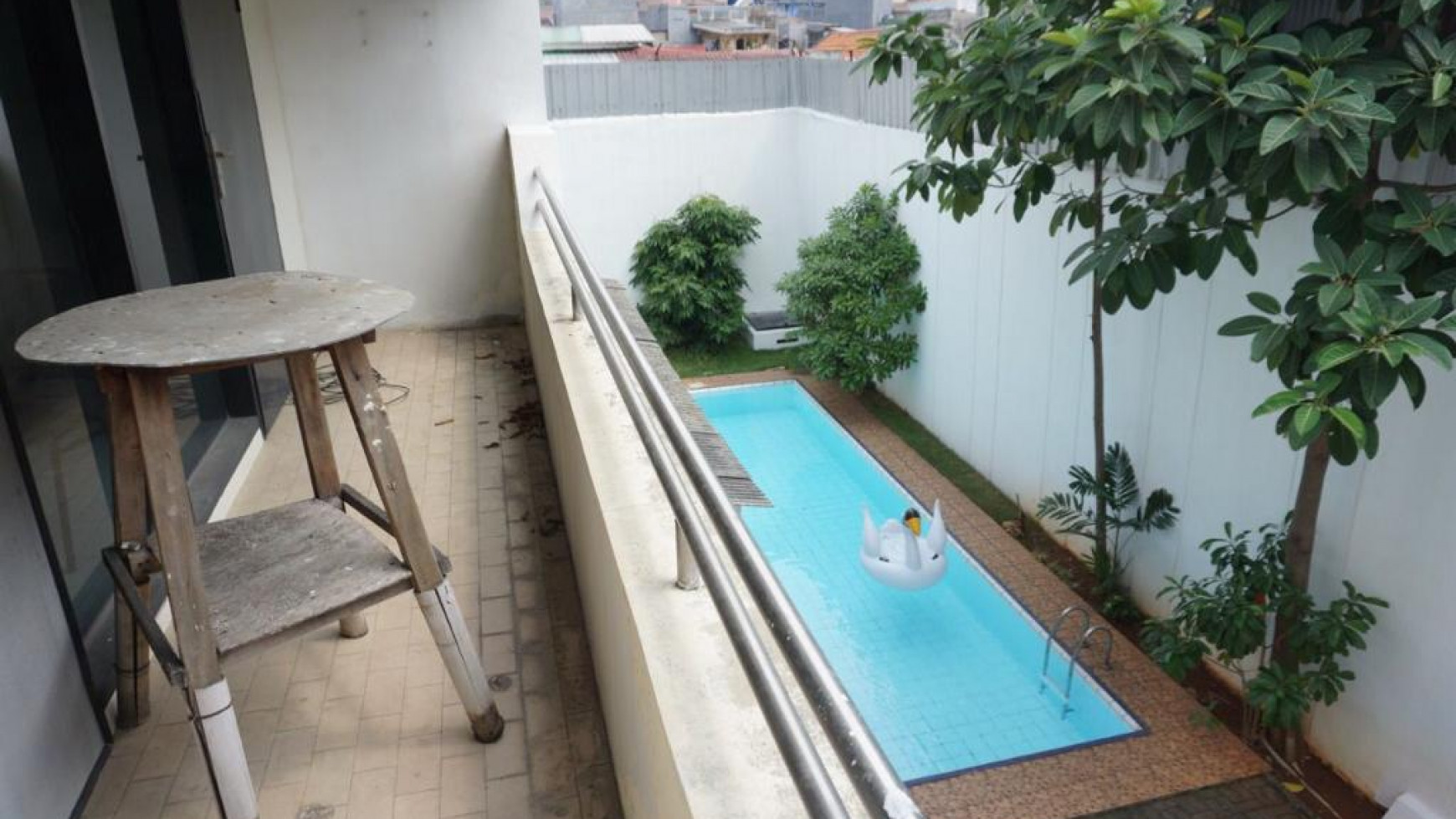 Dijual Rumah 2 Lantai di Kemang 