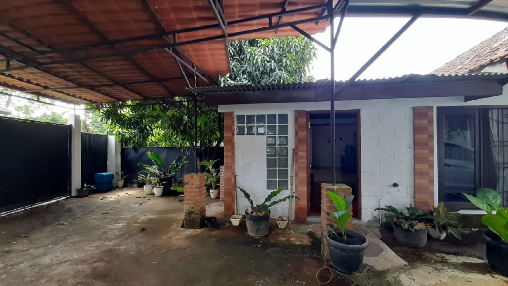 Dijual Lahan Terdapat Rumah Induk dan 7 Kontrakan @Jl Merpati Raya, Sawah Lama