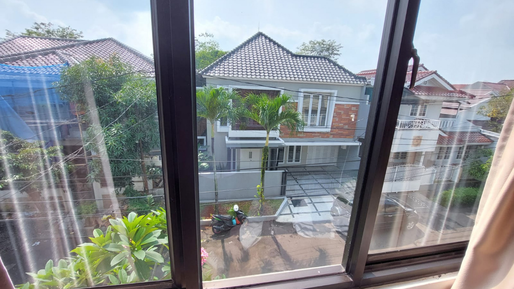 Rumah bagus, nyaman siap huni di Bintaro