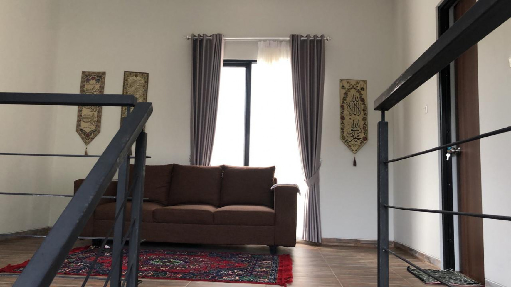 Rumah Cantik dan Siap Huni di Cluster Puri Bintaro