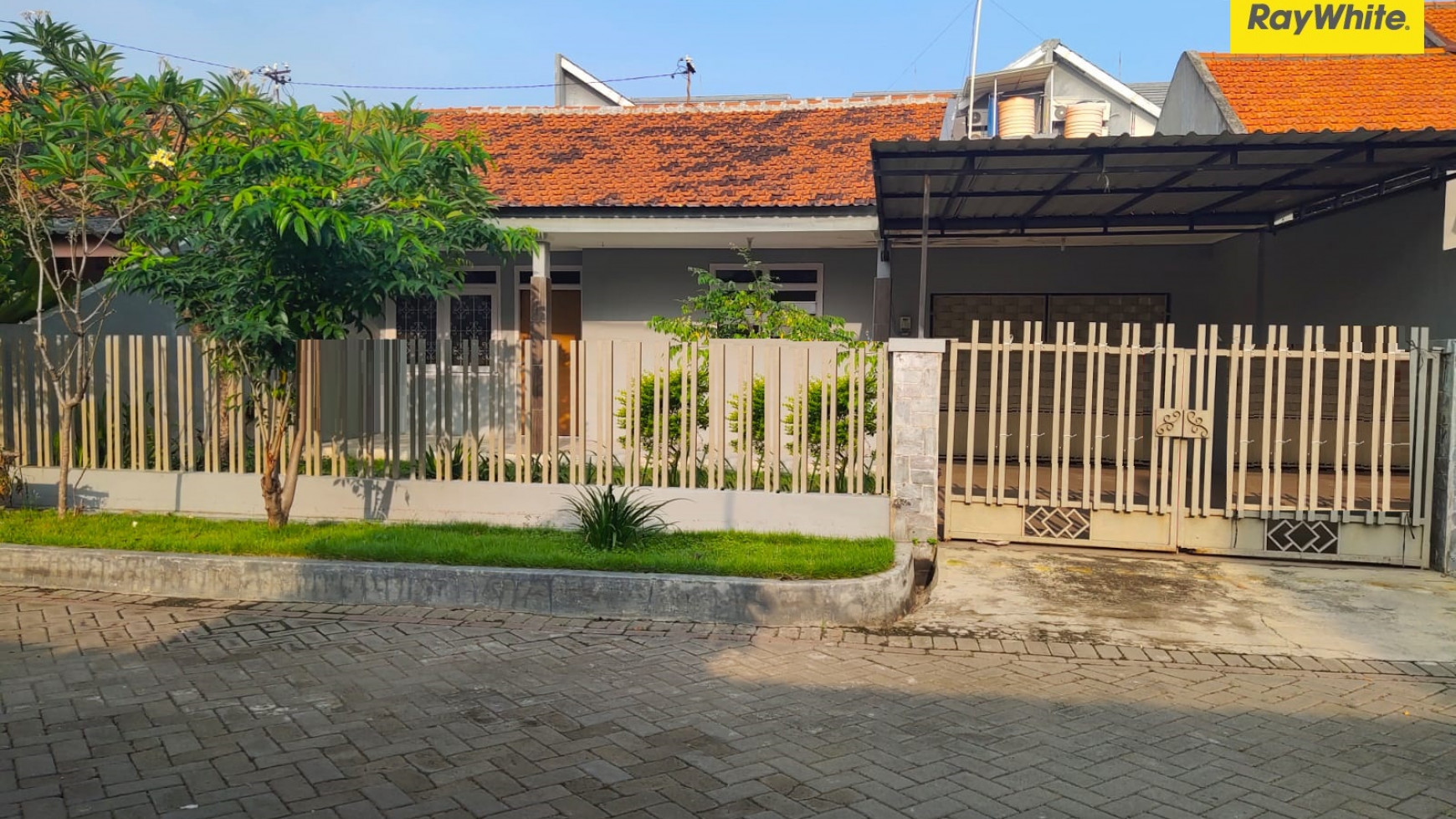 Dijual Rumah SHM di Gayungsari Barat, Surabaya