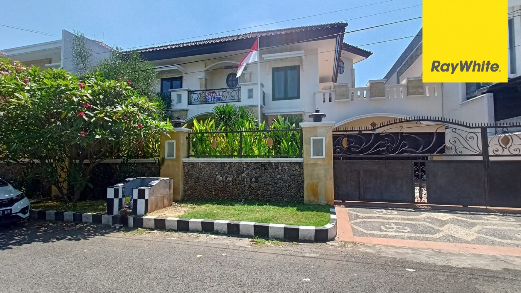 Dijual Rumah Mewah 2 lantai di Margorejo Indah