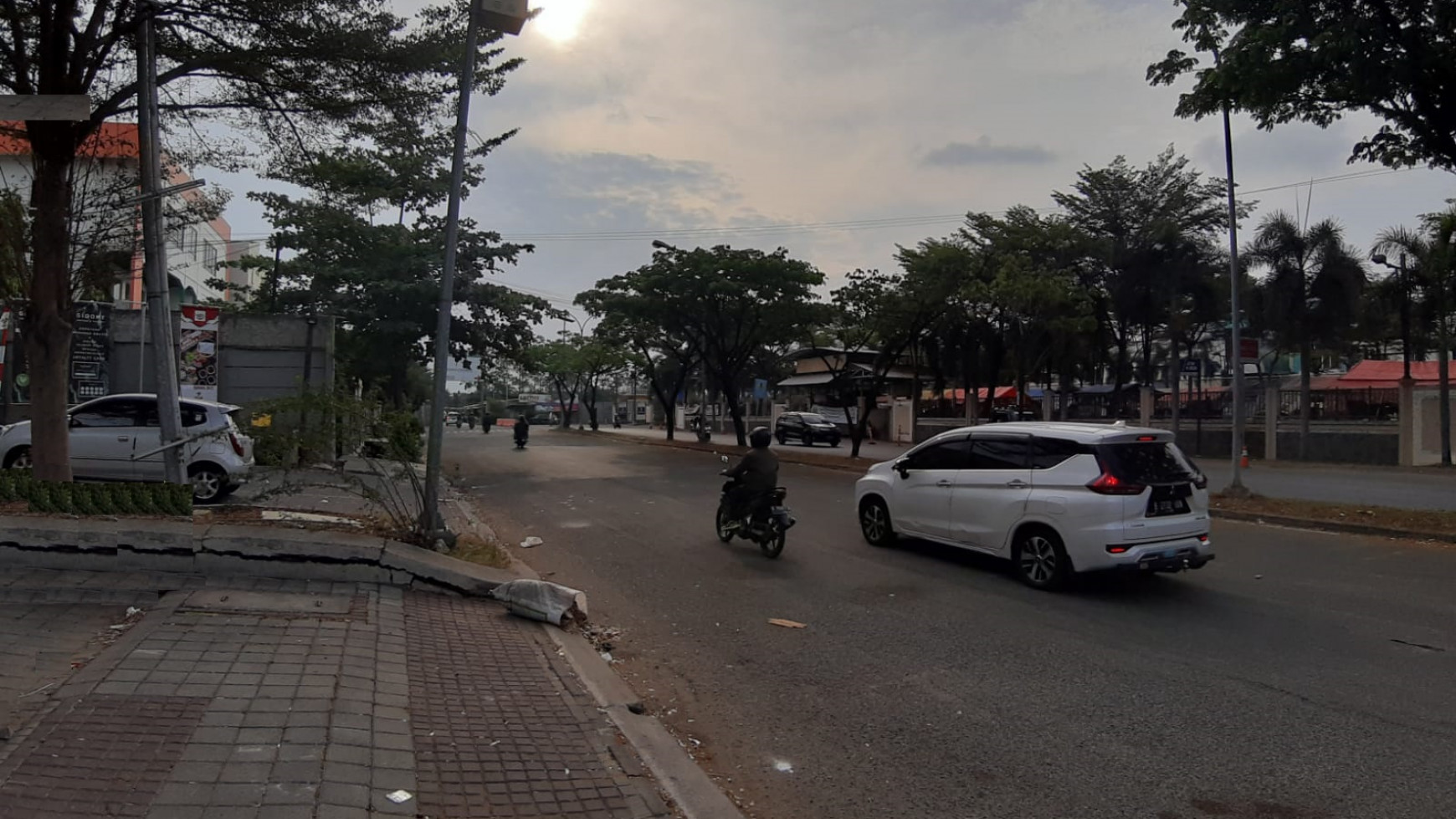 Ruko Mega Boulevard - 4 lantai - Kota Harapan Indah Bekasi