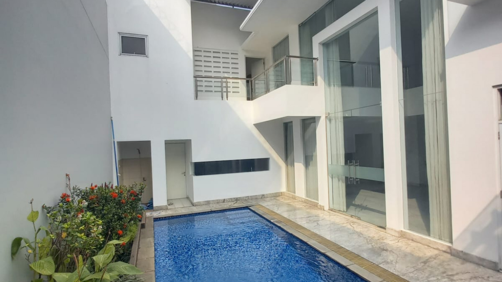 FOR RENT RUMAH MINIMALIST ADA POOL- DUTA NIAGA PONDOK INDAH 