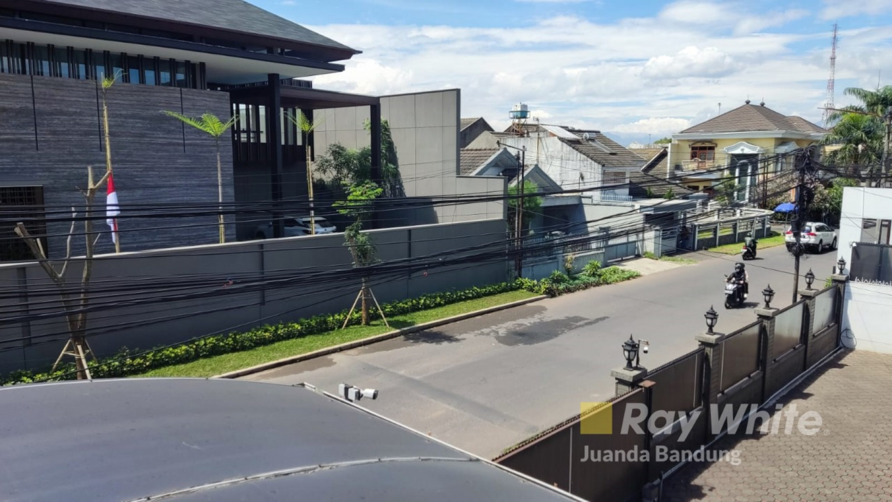 Langka! Rumah 1.5 Lantai di Mainroad Muara Raya. Nego Sampai Deal. 