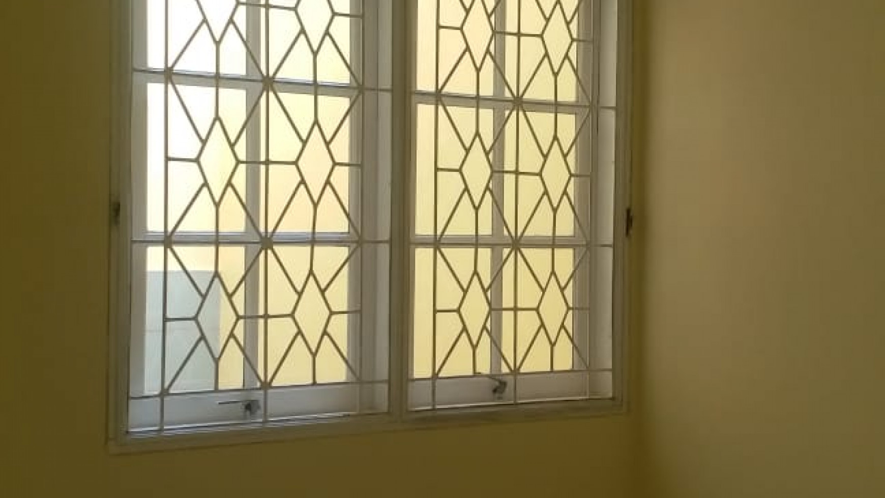 Disewa Rumah di Gn. Utama - Taman Bromo - Lippo Karawaci