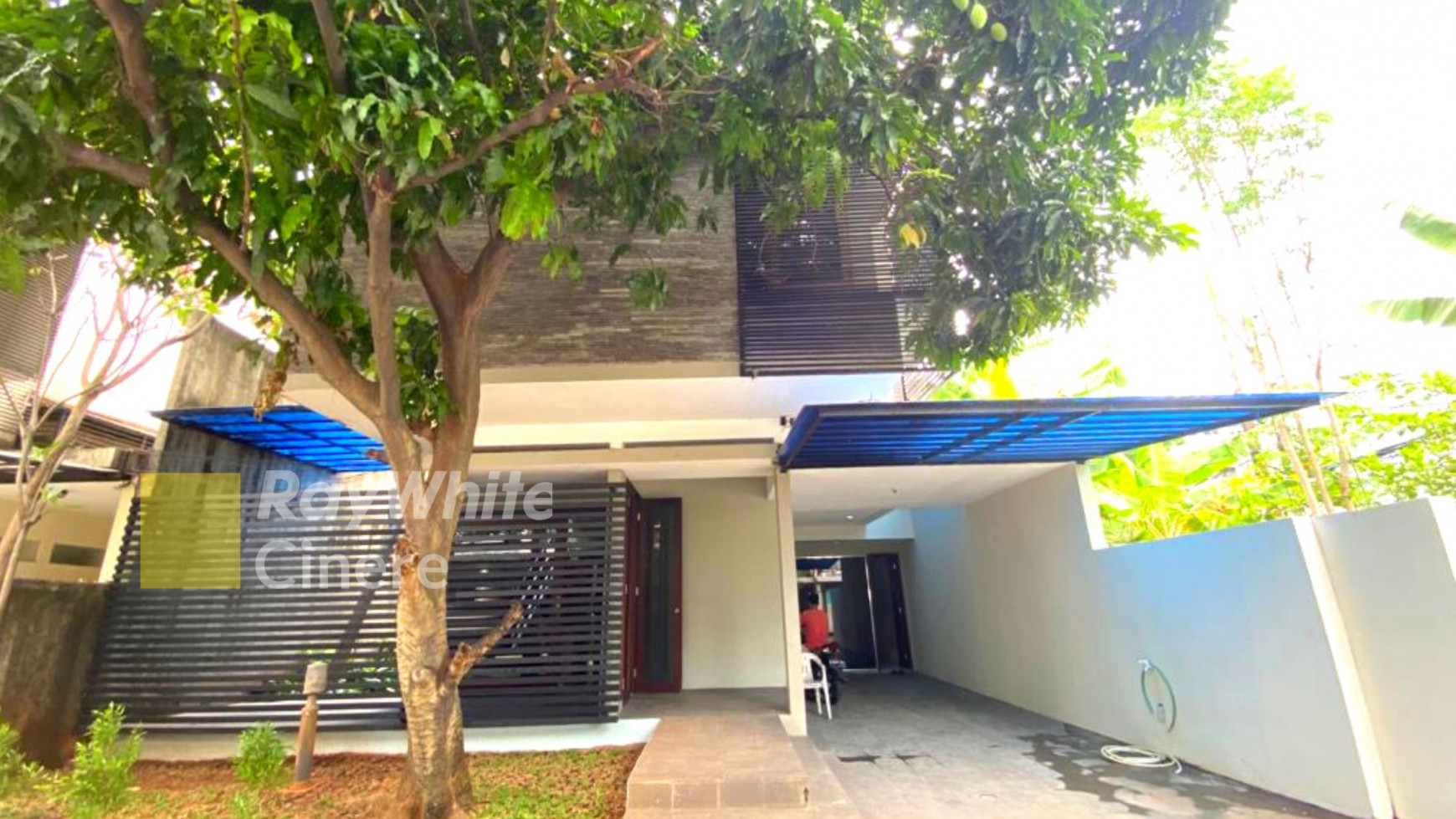 Rumah Minimalis Semi Furnished di Cipete