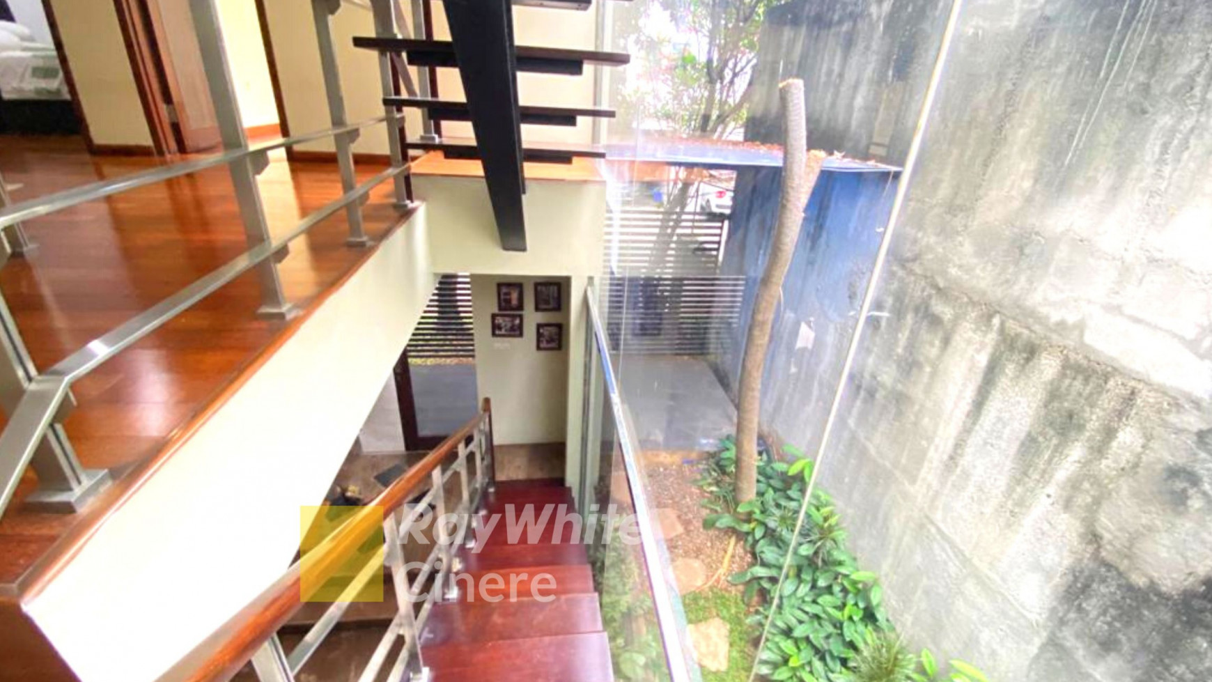 Rumah Minimalis Semi Furnished di Cipete