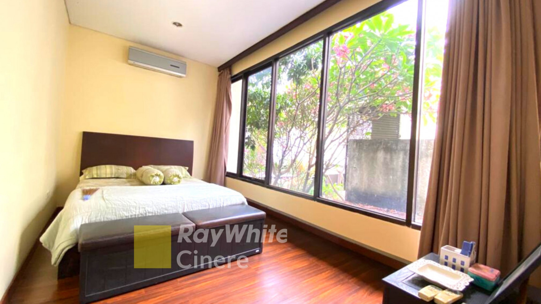 Rumah Minimalis Semi Furnished di Cipete