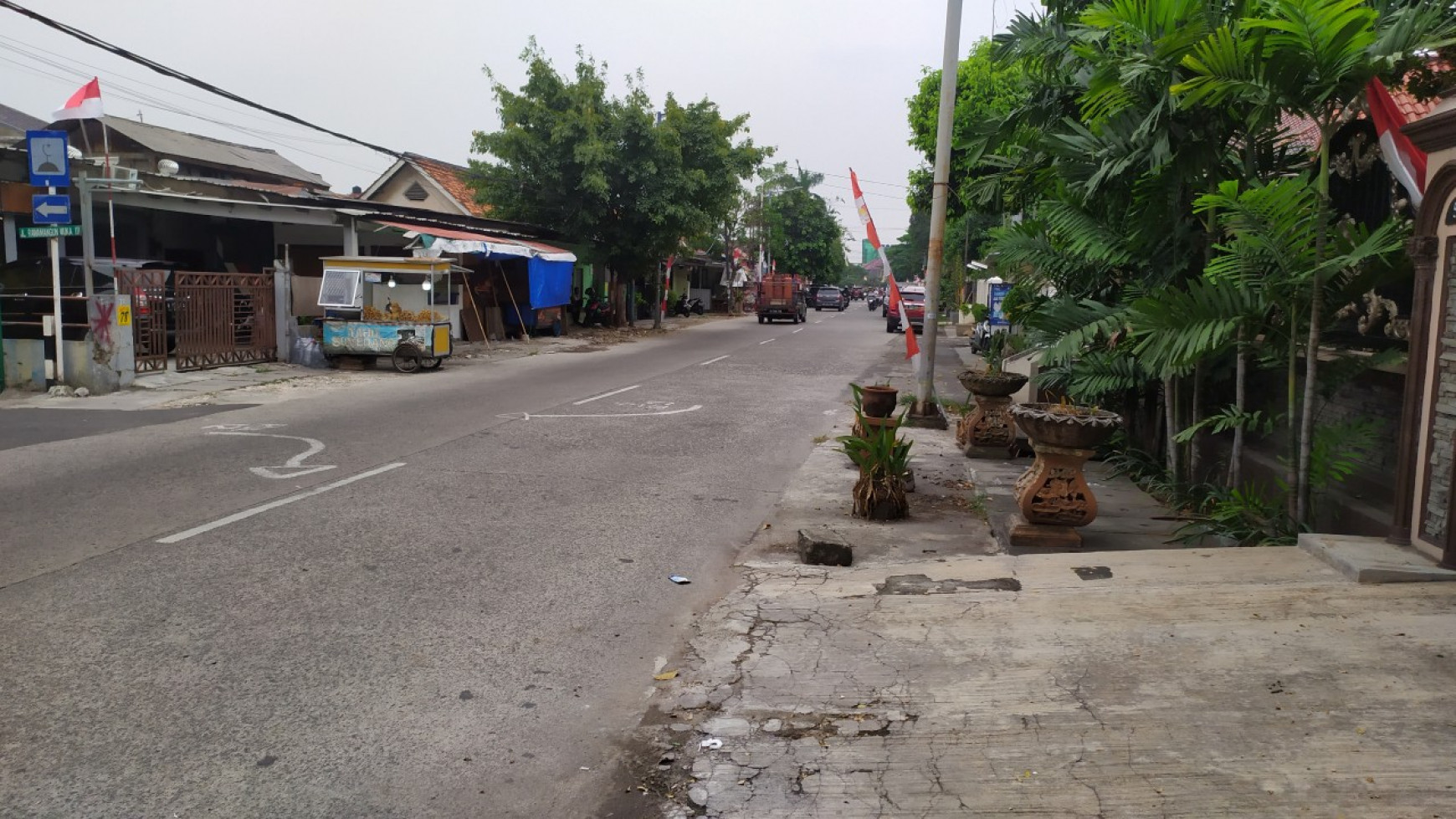 Rumah Rawamangun Muka Timur, Luas 18,75x10m2