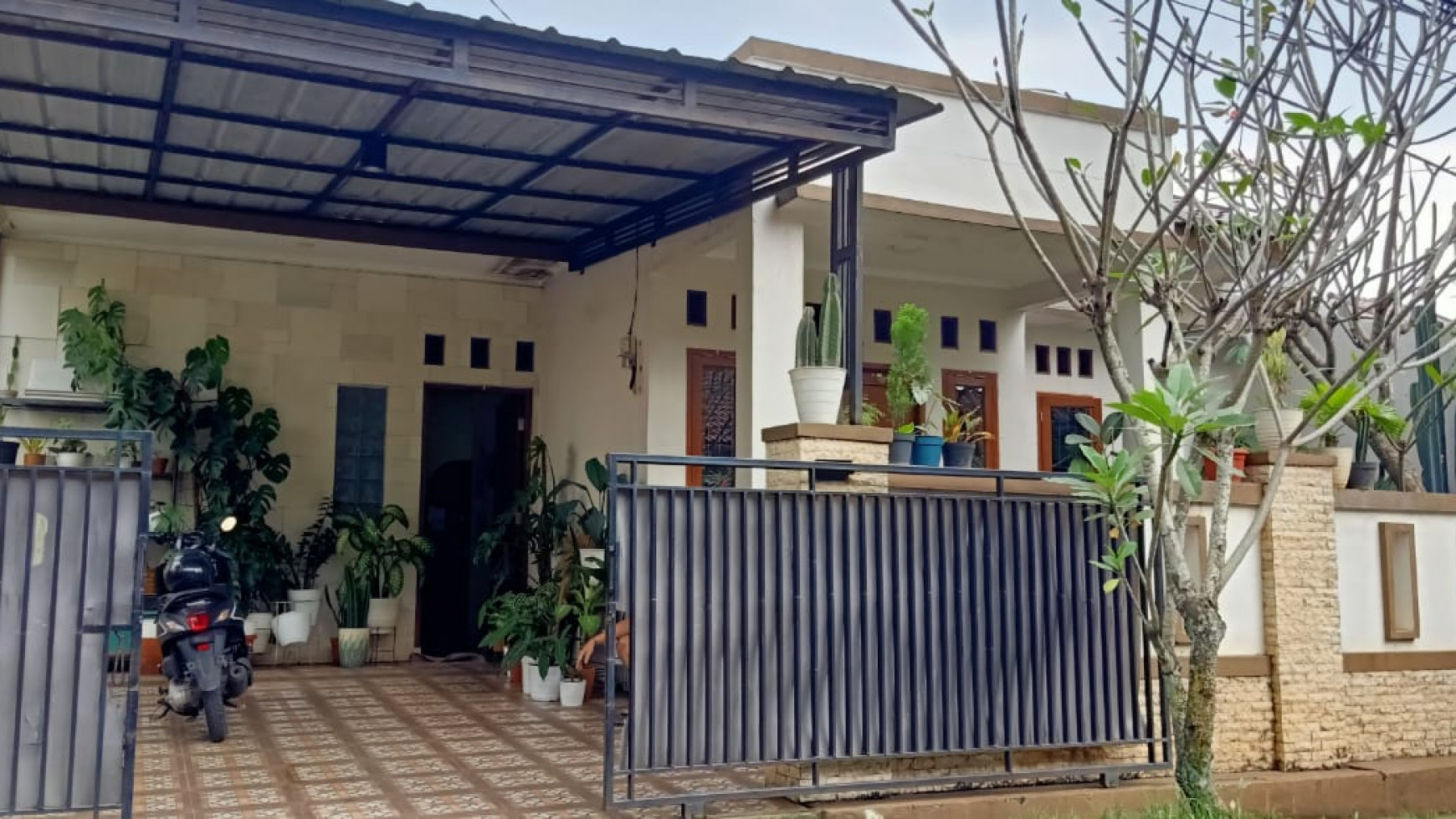 Rumah bagus siap huni di ciputat