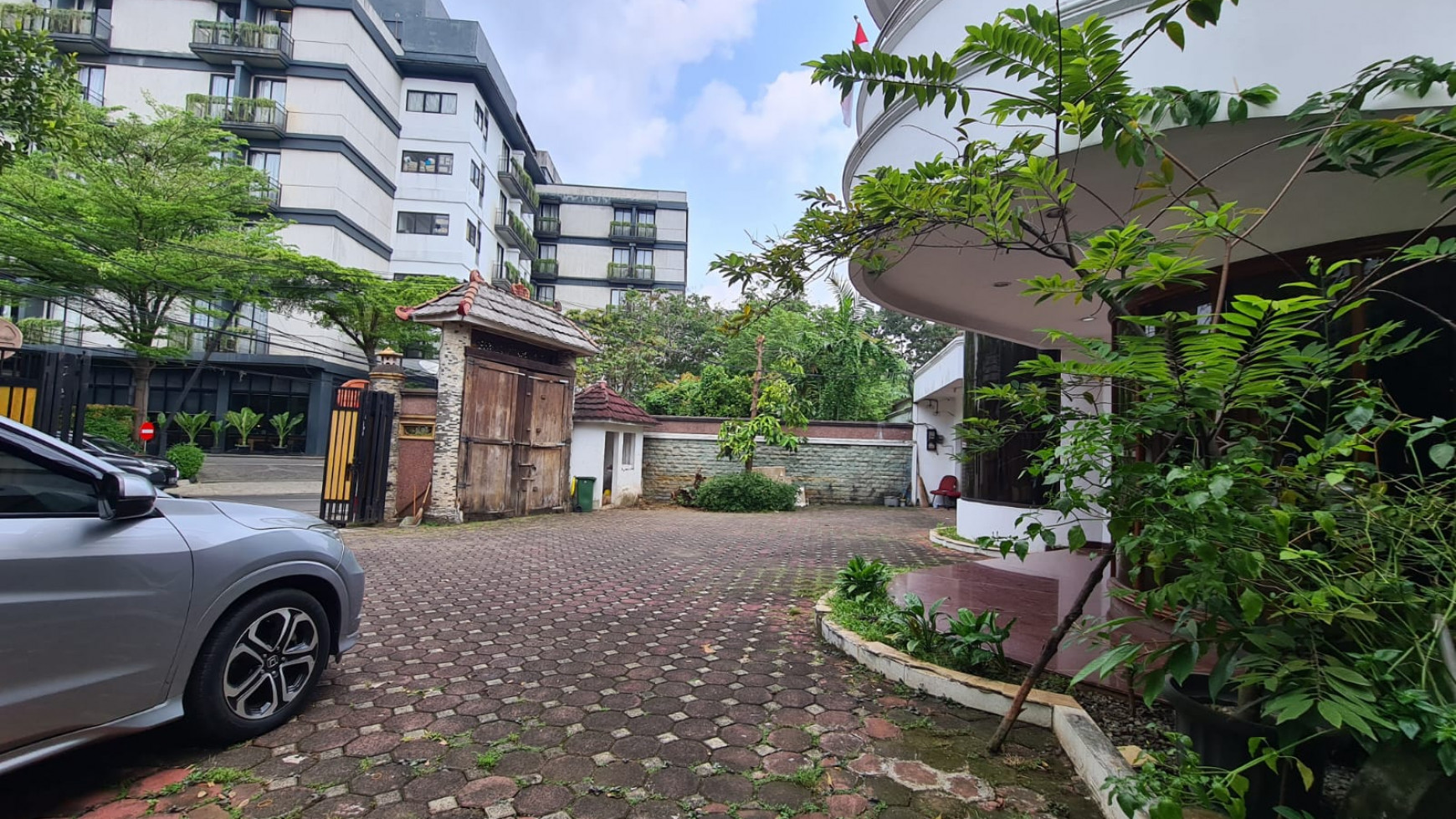 Rumah Mewah Bisa Dijadikan Kantor Lokasi Strategis Di Cilandak Jakarta Selatan.