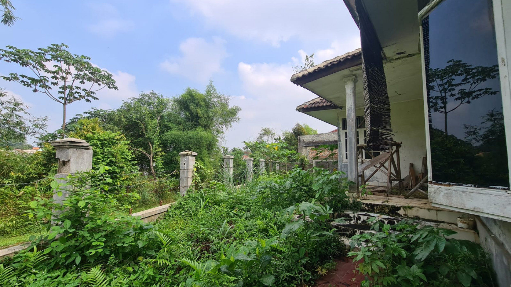 Rumah Hitung Tanah Layout Bagus Lokasi Srategis Di Sawangan Permai.