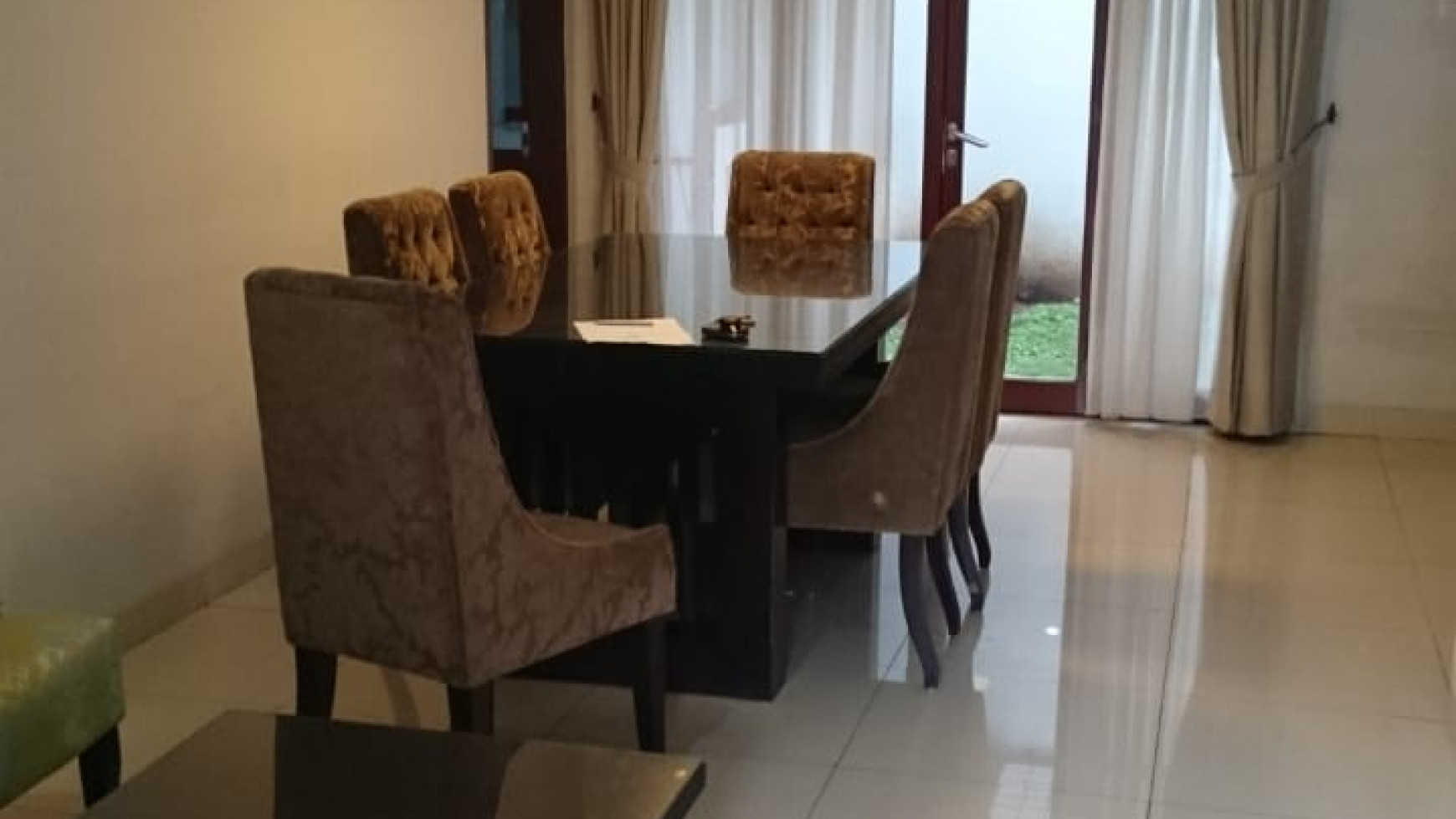 Rumah Bagus Di Cluster Emerald View Bintaro Jaya Sektor 9