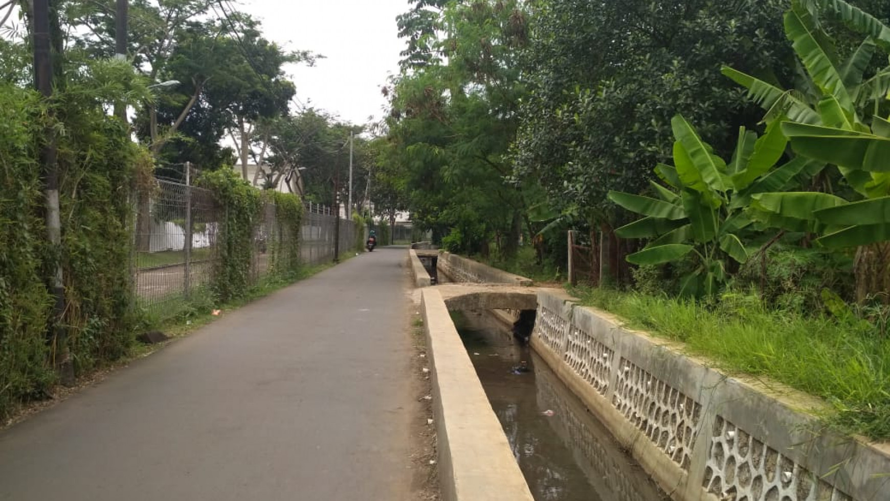 Tanah 1600 m, di Jagakarsa, Jakarta Selatan.