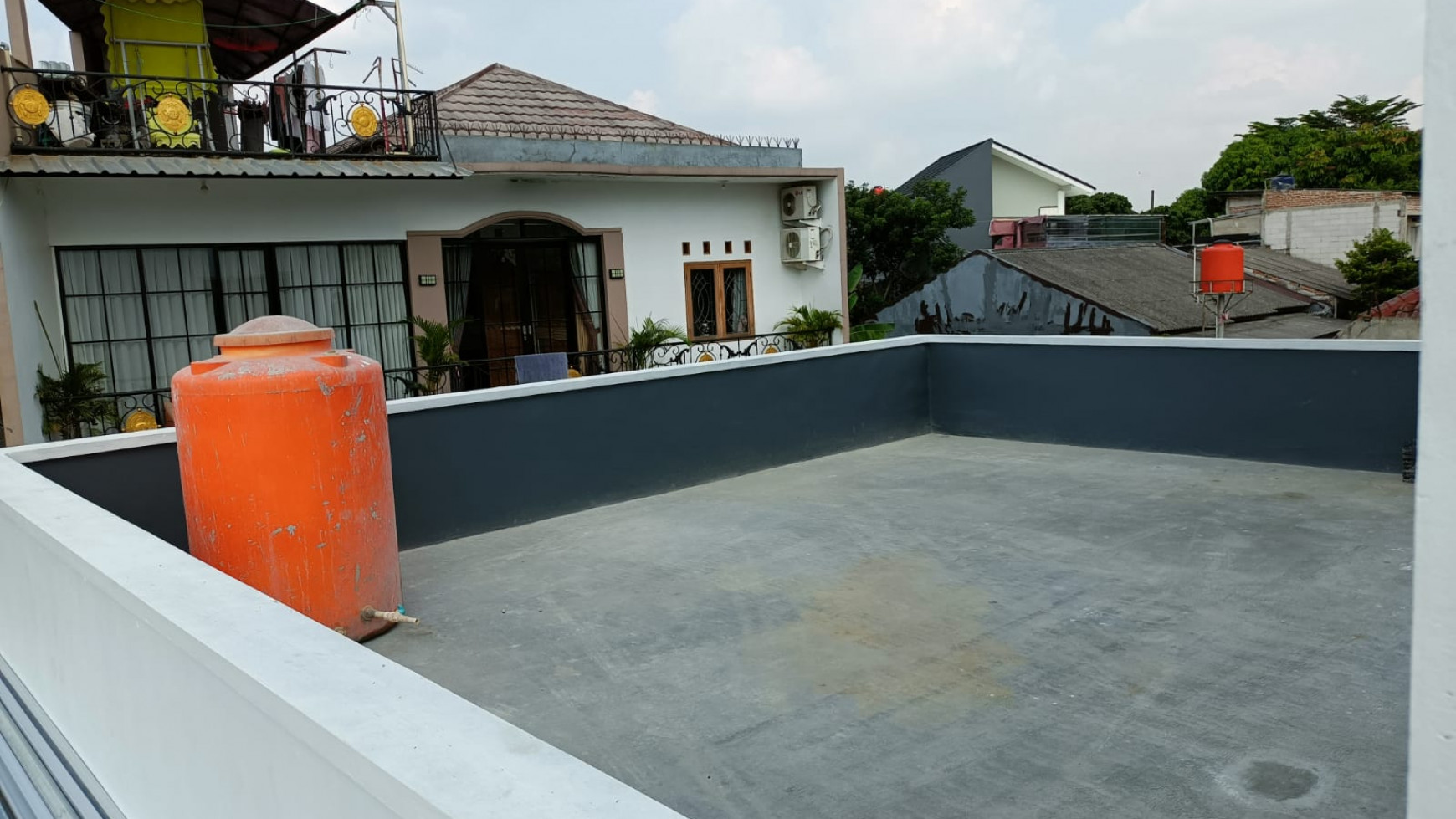 Rumah Bagus Di Jl Pondok Kacang Barat, Pondok Aren, Kota Tangerang Selatan